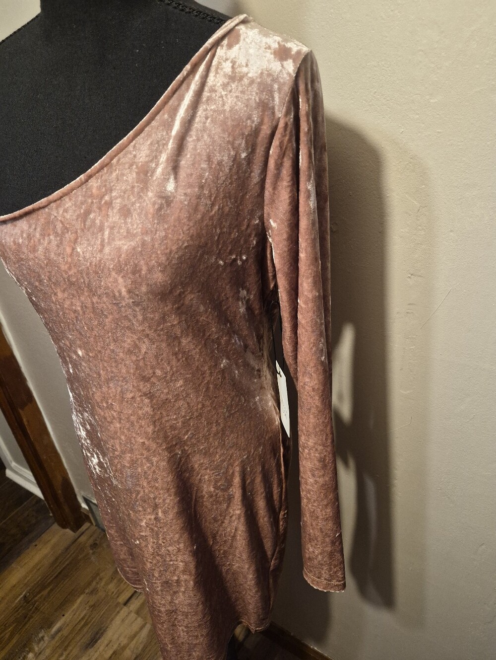 Active USA Velvet One Shoulder Dress Large - Picture 2 of 6